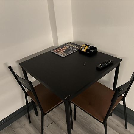 Hills View Apartments Манчестър Екстериор снимка