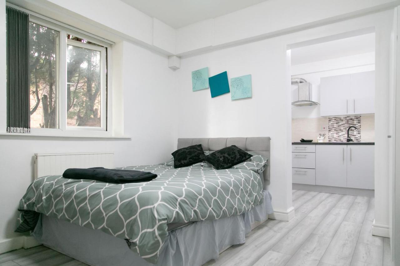 Hills View Apartments Манчестър Екстериор снимка