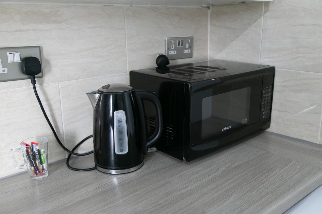 Hills View Apartments Манчестър Екстериор снимка