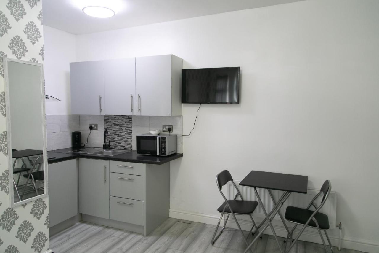 Hills View Apartments Манчестър Екстериор снимка