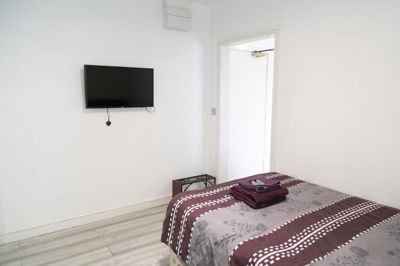 Hills View Apartments Манчестър Екстериор снимка