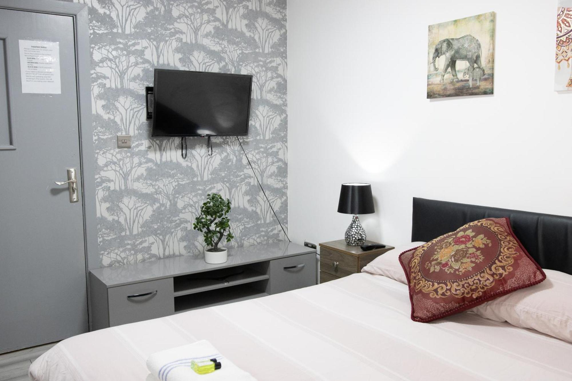 Hills View Apartments Манчестър Екстериор снимка