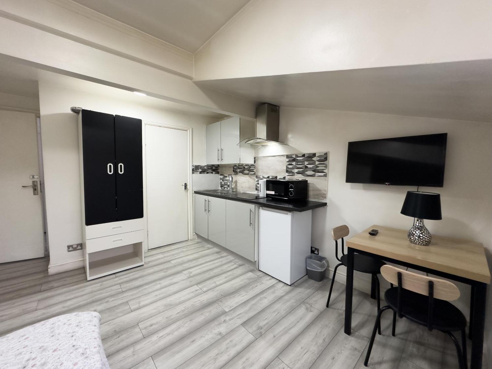 Hills View Apartments Манчестър Екстериор снимка