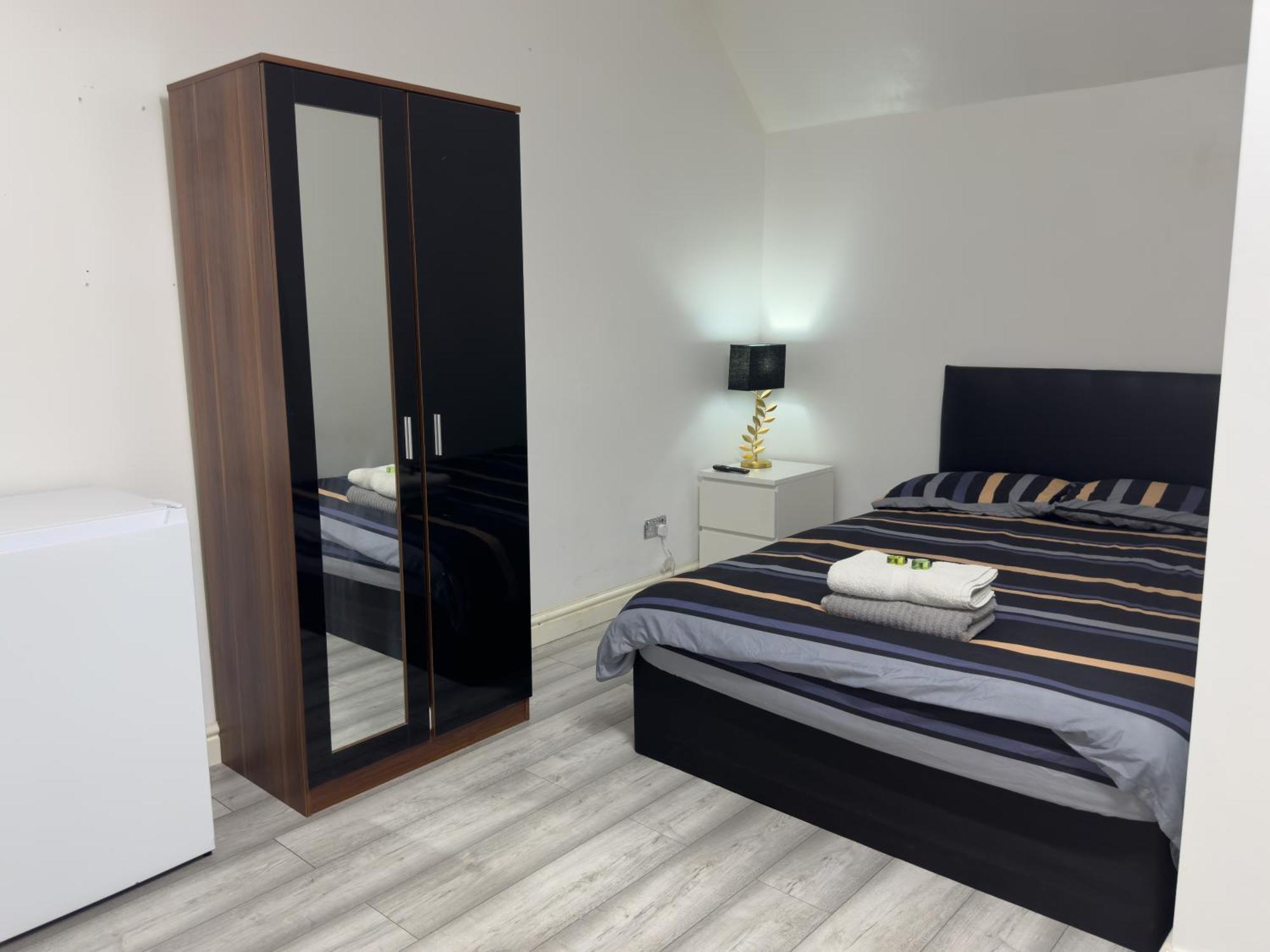 Hills View Apartments Манчестър Екстериор снимка