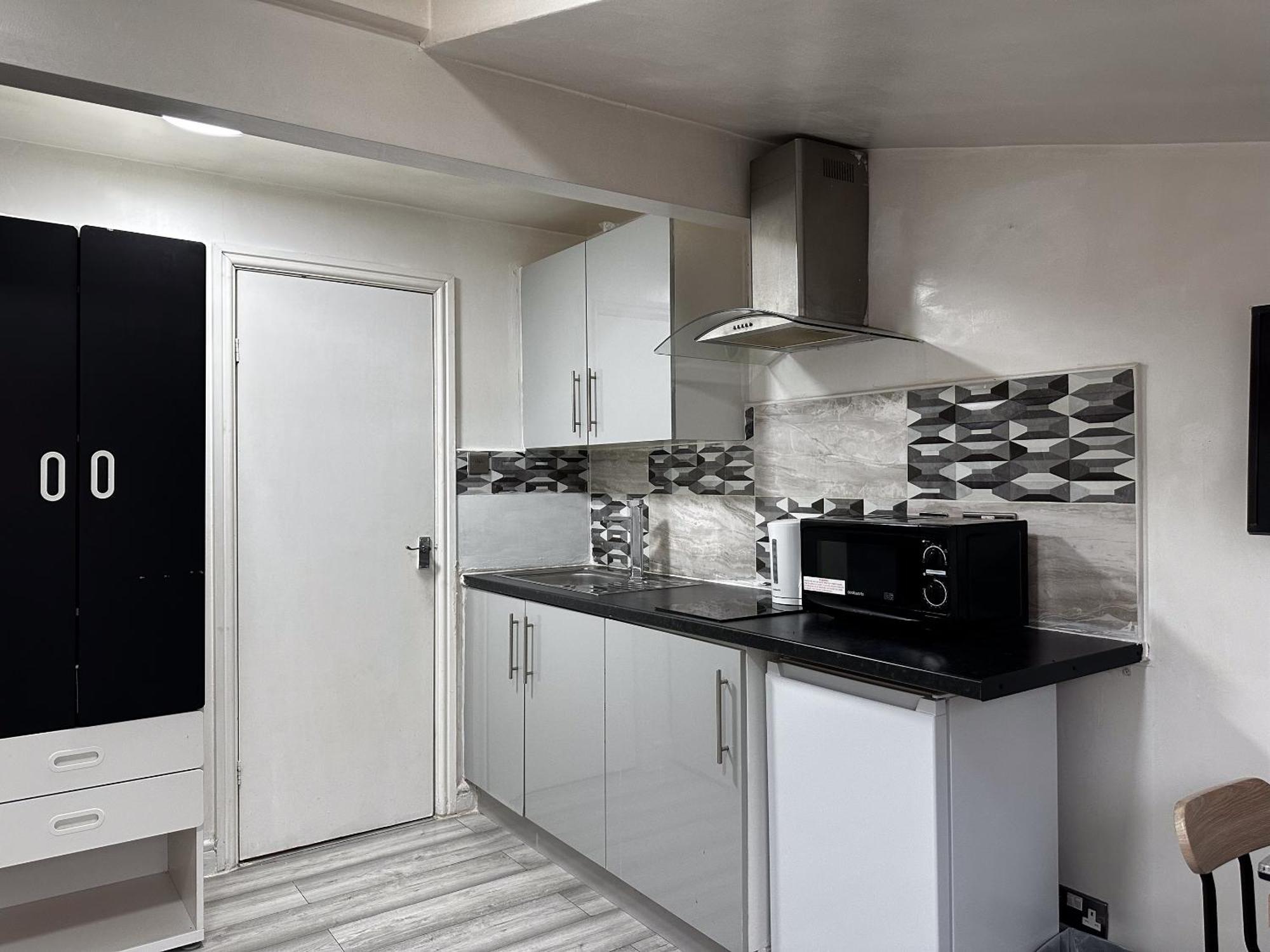 Hills View Apartments Манчестър Екстериор снимка