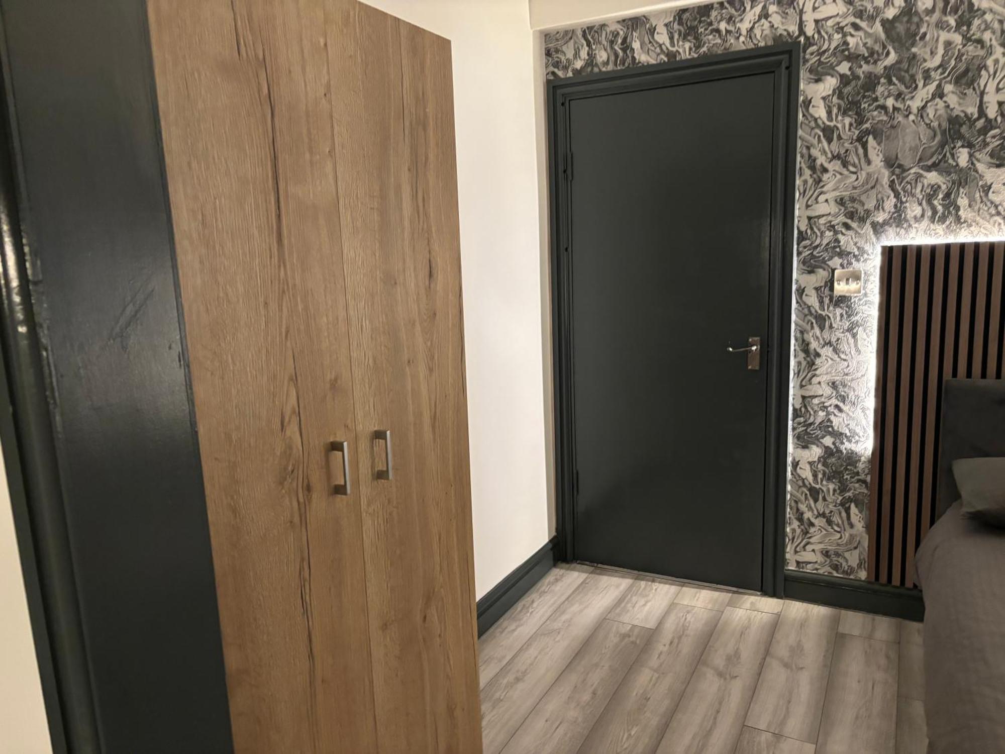 Hills View Apartments Манчестър Екстериор снимка